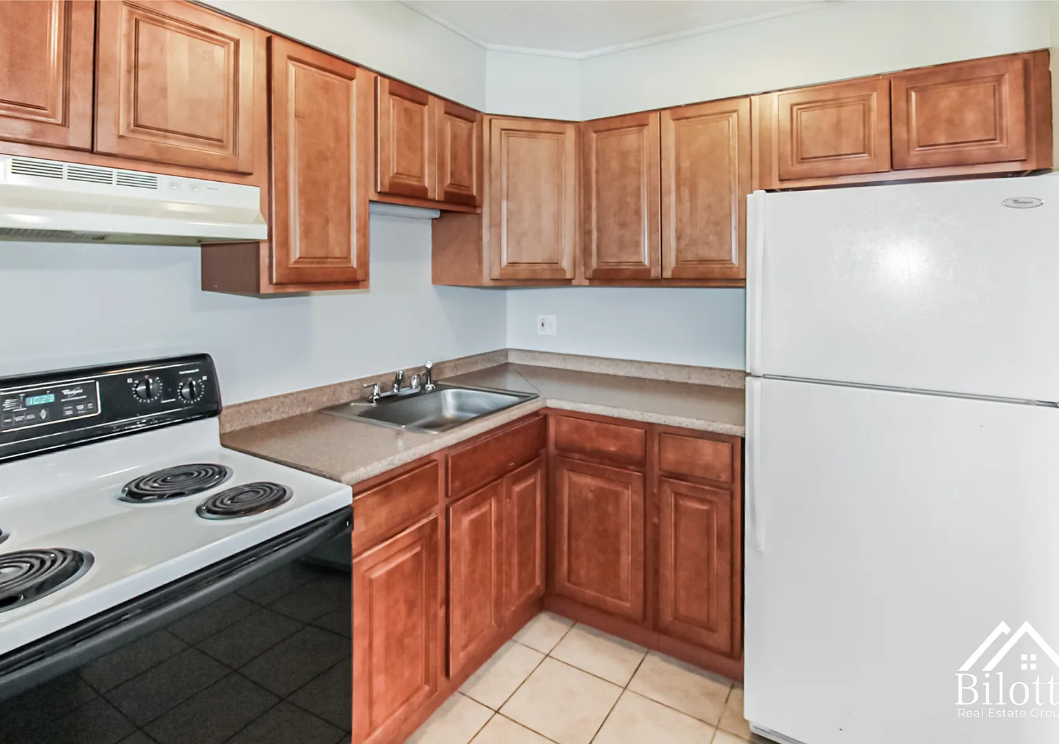 Northfield Manor Apartments — Photo 3