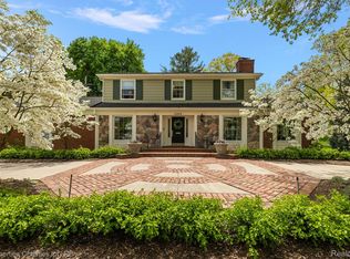2955 Bradway Blvd, Bloomfield Hills, MI 48301