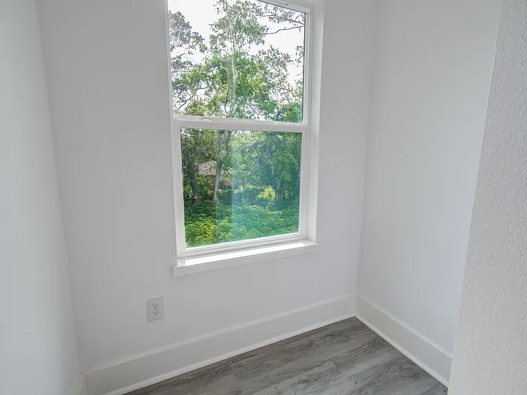 6531 Rosemary Ln #B — Photo 17