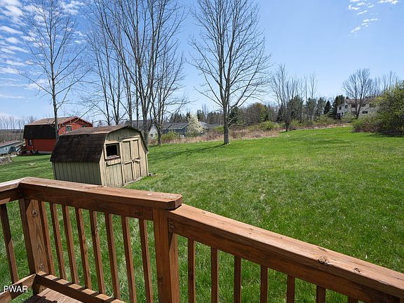 5th image of 63 Ridgeview Dr