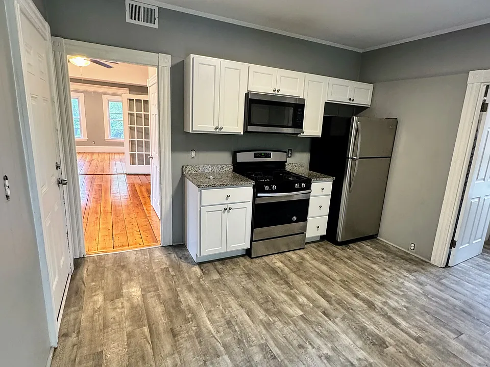 28 West St #1
