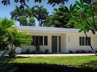 729 Indian Beach Cir, Sarasota, FL 34234