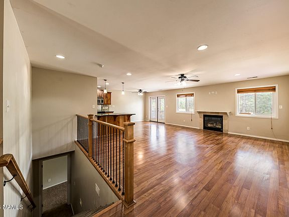 4th image of 784 N Canyon Terrace Dr