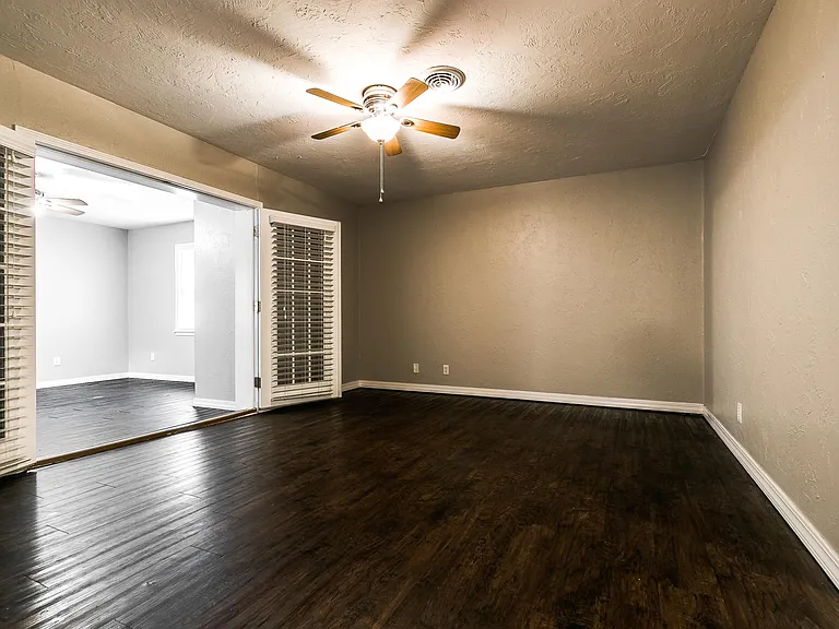 316 Rosewood Dr — Photo 6