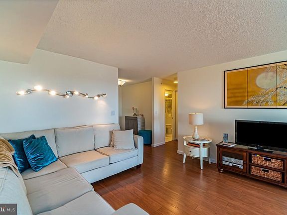 5th image of 5904 Mount Eagle Dr APT 1002