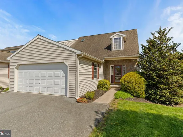 328 Deerfield Dr, Mount Joy, PA 17552