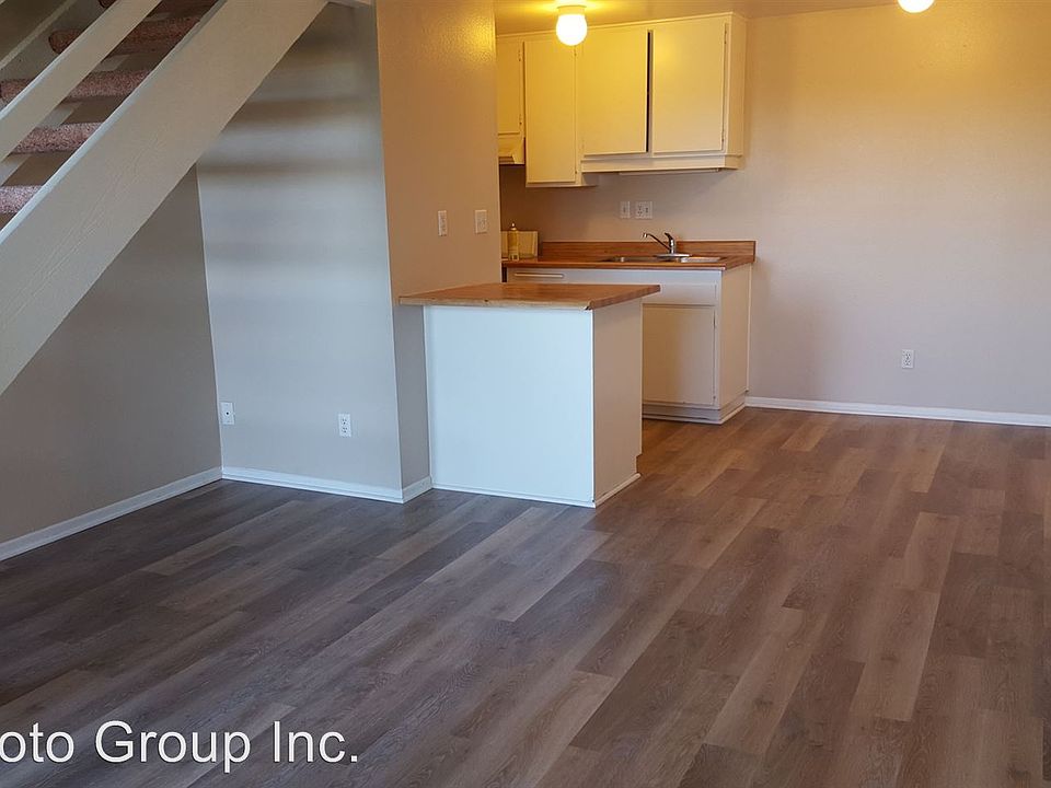 2nd image of 535 E Arrellaga St