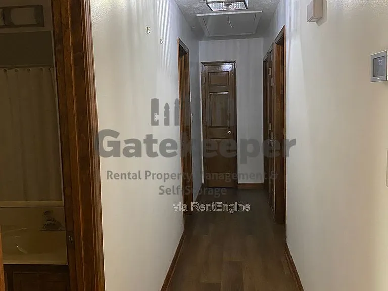 335 Fairfield Cir — Photo 8