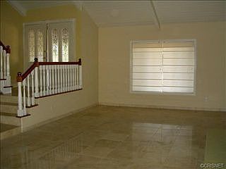 4th image of 21118 Nashville St