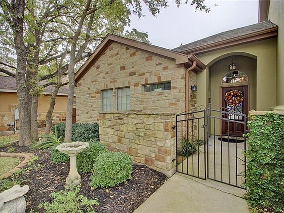 4th image of 2823 Little Elm Trl