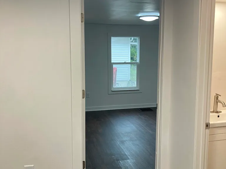 407 Sawyer Rd — Photo 5