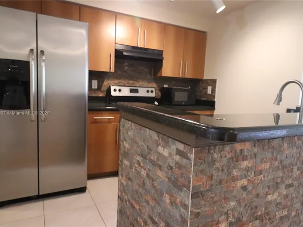 5880 W Sample Rd, Pompano Beach, FL