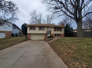 1312 Mayfair Dr, Omaha, NE 68144