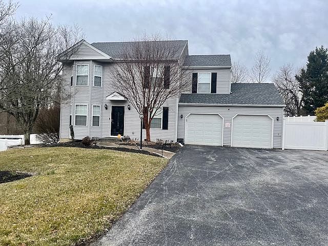 2nd image of 3 Kimberly Cir