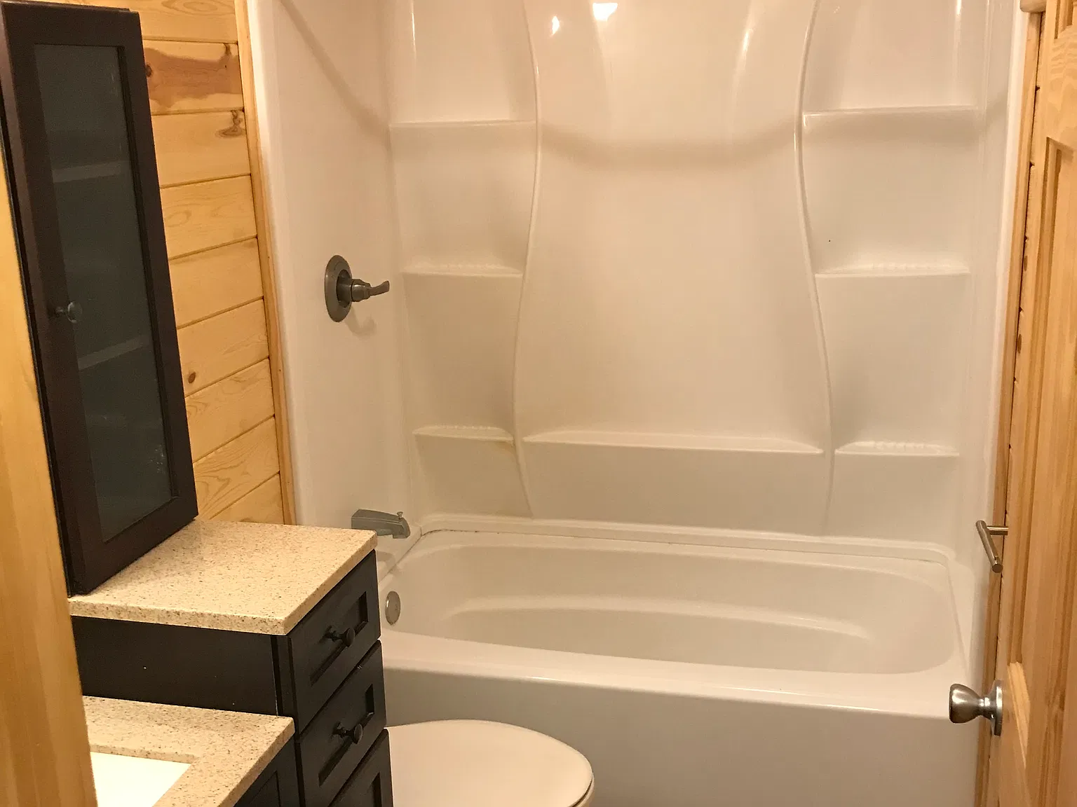 2 bed, 700 sqft, $750 — Photo 2