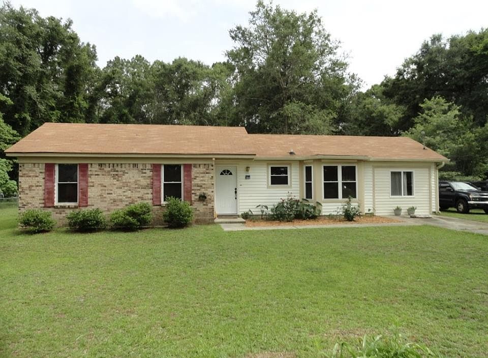1st image of 166 Marie Cir