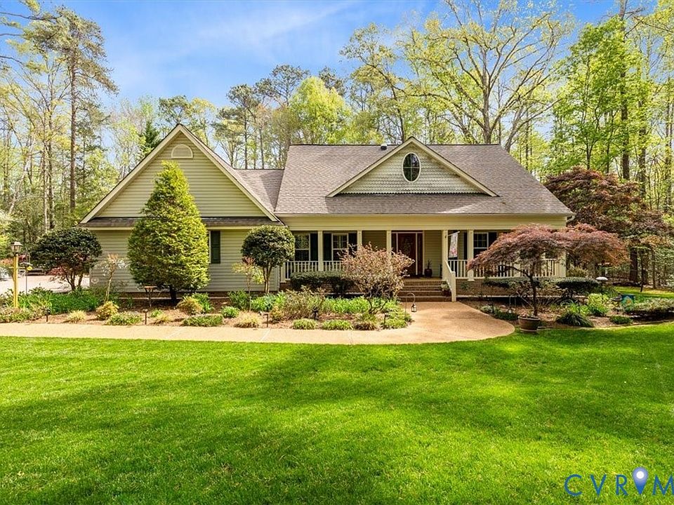 1st image of 1858 Rock Point Dr