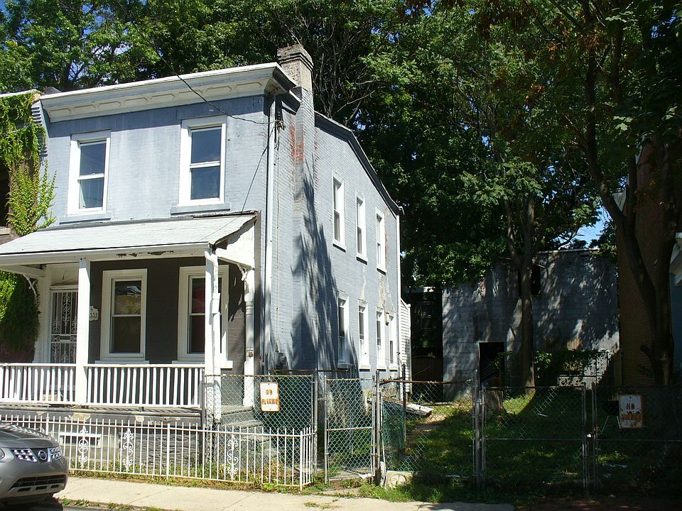 Exterior Front View