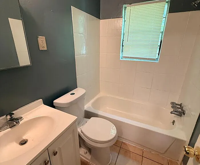 859 Carson St #859 — Photo 10