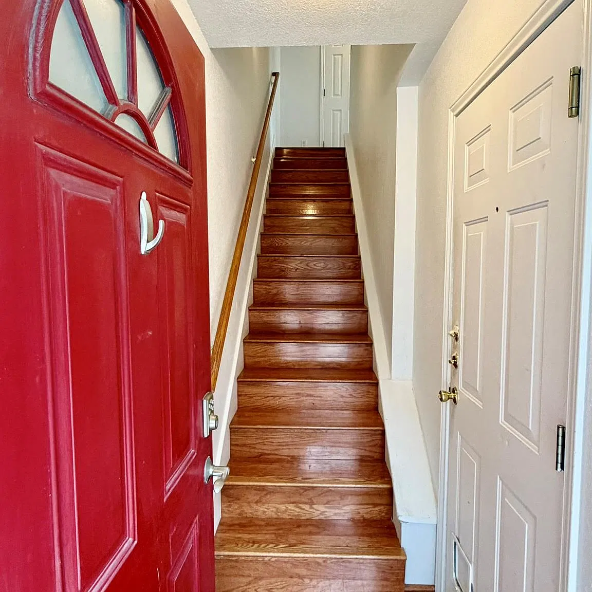 3 bed, 2.5 bath, 1684 sqft, $2,100 — Photo 3