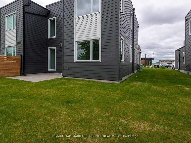 19 West St N #7 — Photo 20