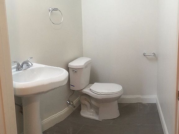 5th image of 11 Greenville St #2X