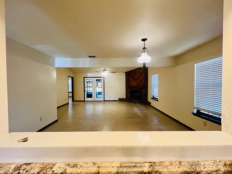 35115 Whispering Oaks Blvd — Photo 3