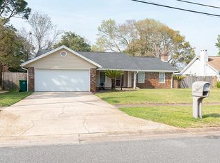 50 Emory St, Mary Esther, FL 32569