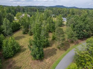 29 Red Fox Cir, Tryon, NC 28782