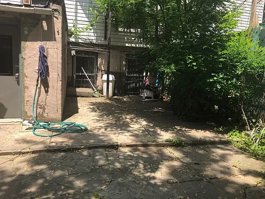 Rented by Yup Realty LLC | media 21