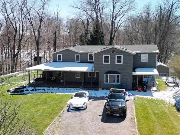 8421 Mill St, Girard, PA 16417