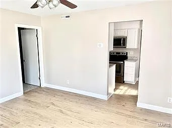 10 Fariole Pl — Photo 2