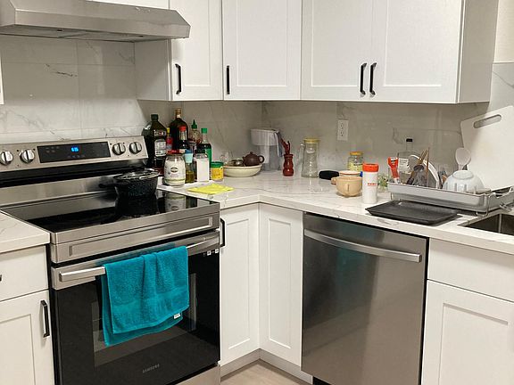 3rd image of 1055 N Capitol Ave APT 113
