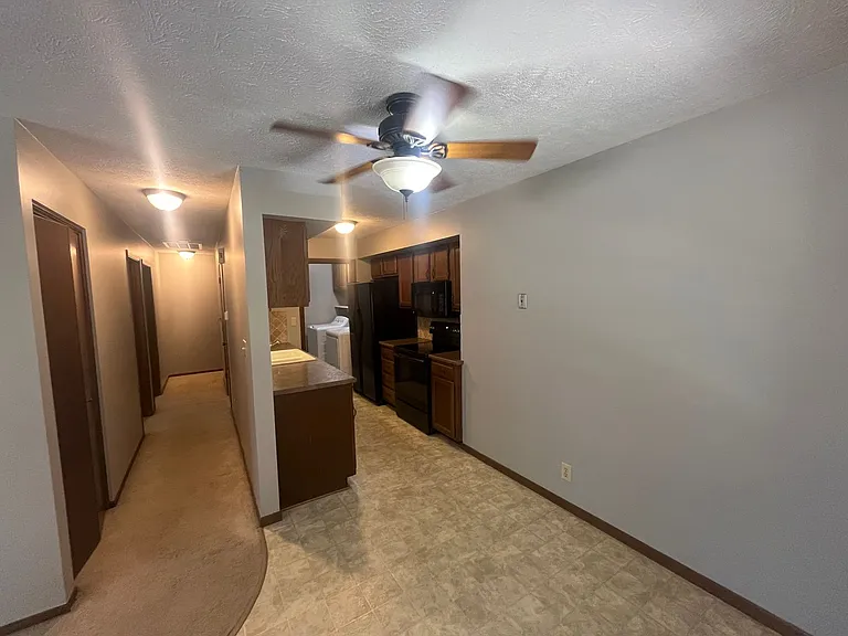 3027 W Capital Ave #33 — Photo 14