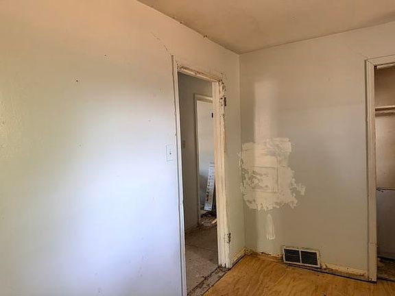 4th image of 1459 Eloise Rd