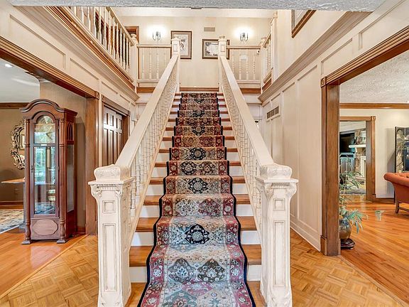 5th image of 22 Sackston Woods Ln