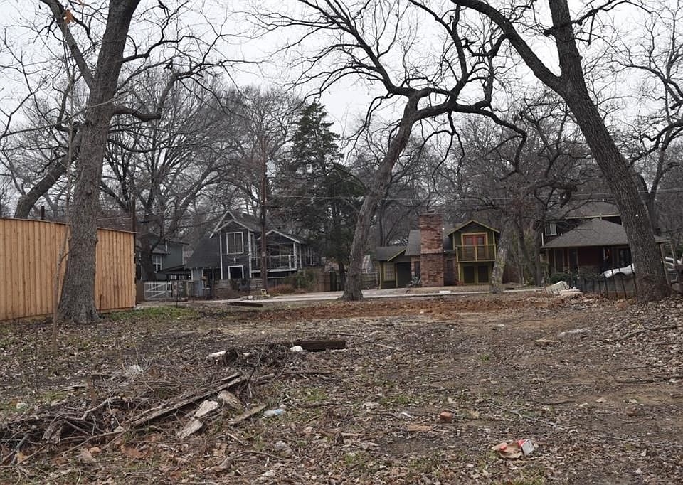 2nd image of 8714 Eustis Ave
