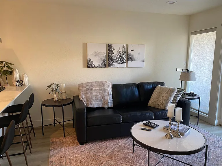 1530 Empire Ave #104 — Photo 7