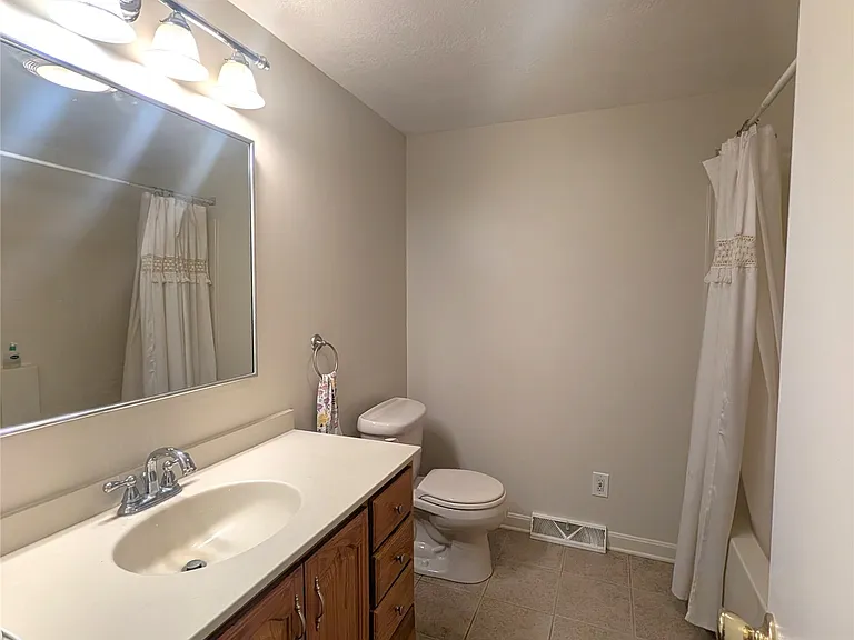 10135 Sampson Rd — Photo 12