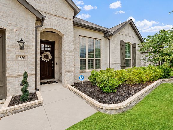 3rd image of 1830 Bellagio Ln