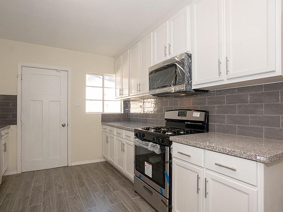2nd image of 8405 Mount Latona Dr