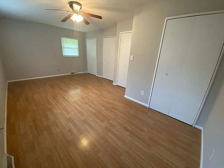 845 Middle Dr — Photo 8