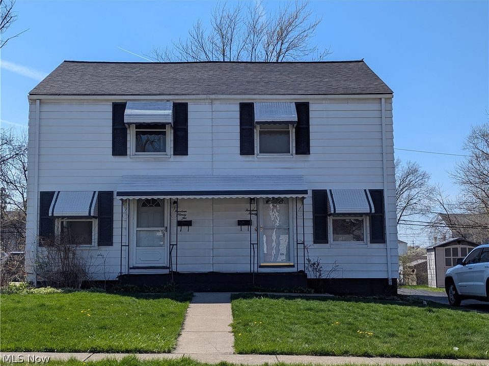 1st image of 1490-1492 E 250th St