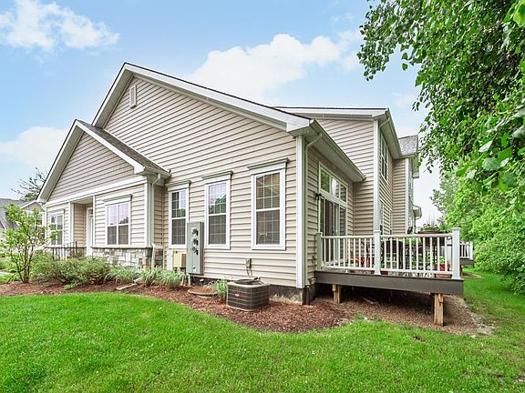 2nd image of 2644 Oxford Cir