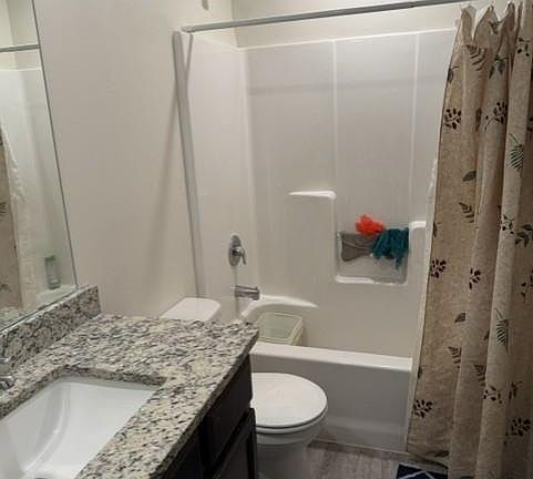 2nd image of 1027 White Tail Ln