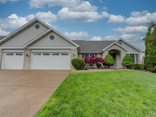 25 Mountain Laurel Dr, Saint Peters, MO 63376