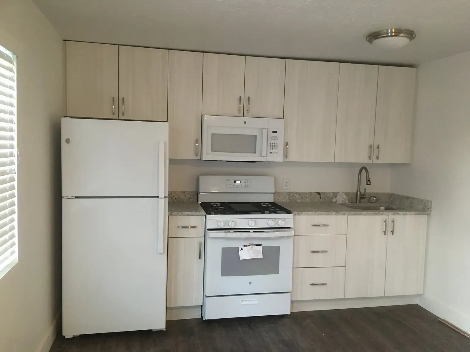 Evolve Apartments — Photo 2