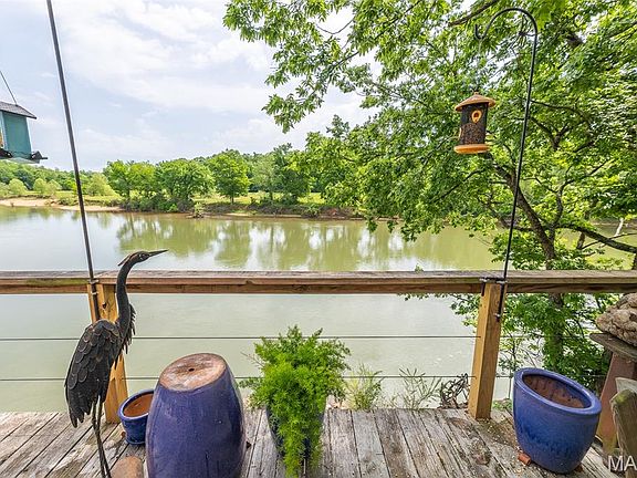3rd image of 1137 Riverlawn Dr