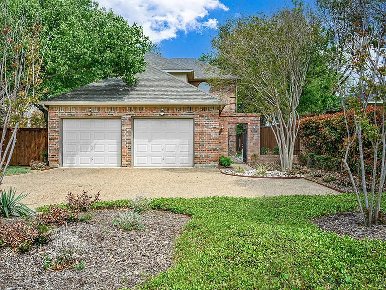 4209 Sexton Ln — Photo 1