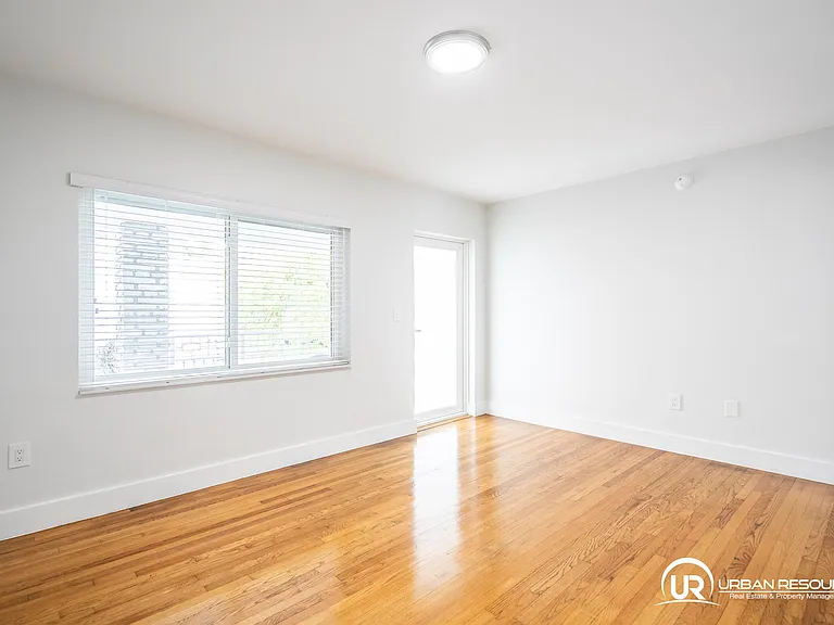 117 S Shore Dr #8 — Photo 11